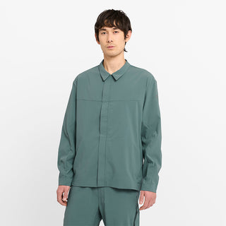 front view of ciele athletics CCJacket unisex running jacket from the Lifestyle Edition collection, in silver pine color, on a model