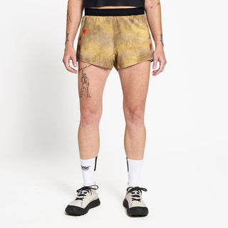 front view of the ciele athletics lightweight, race ready and performance driven short  for womens named RDShort in sphinx color, on a model