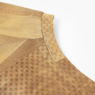 close picture of the fabrics on the back of the ciele athletics lightweight, race ready and performance driven T-Shirt named RCDTShirt for womens in sphinx color