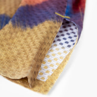 carbon yarns fabric details of the ciele athletics lightweight, race ready and performance driven T-Shirt named RCDTShirt in sphinx color