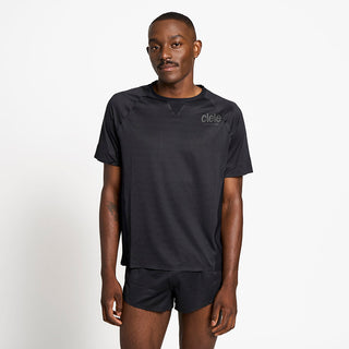 front view of the ciele athletics lightweight, race ready and performance driven T-Shirt named RCDTShirt in shadowsphinx color, on a model