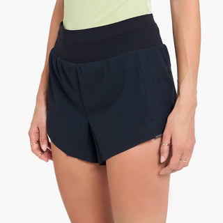 Model_Text: model is 5'8" and wears a small